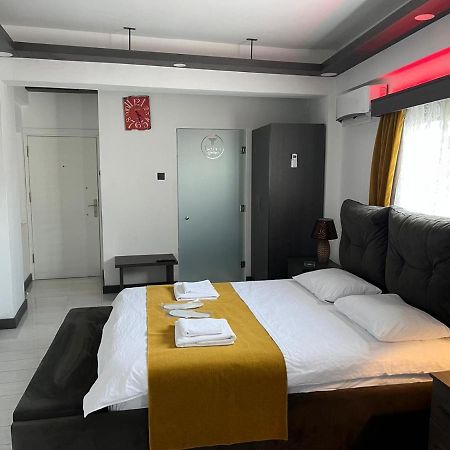 Tiana Boutique Aparthotel Famagusta  Buitenkant foto