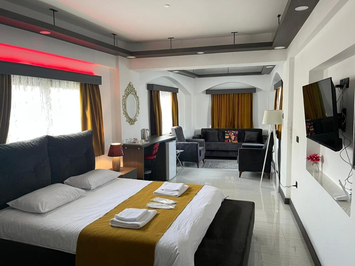 Tiana Boutique Aparthotel Famagusta  Buitenkant foto