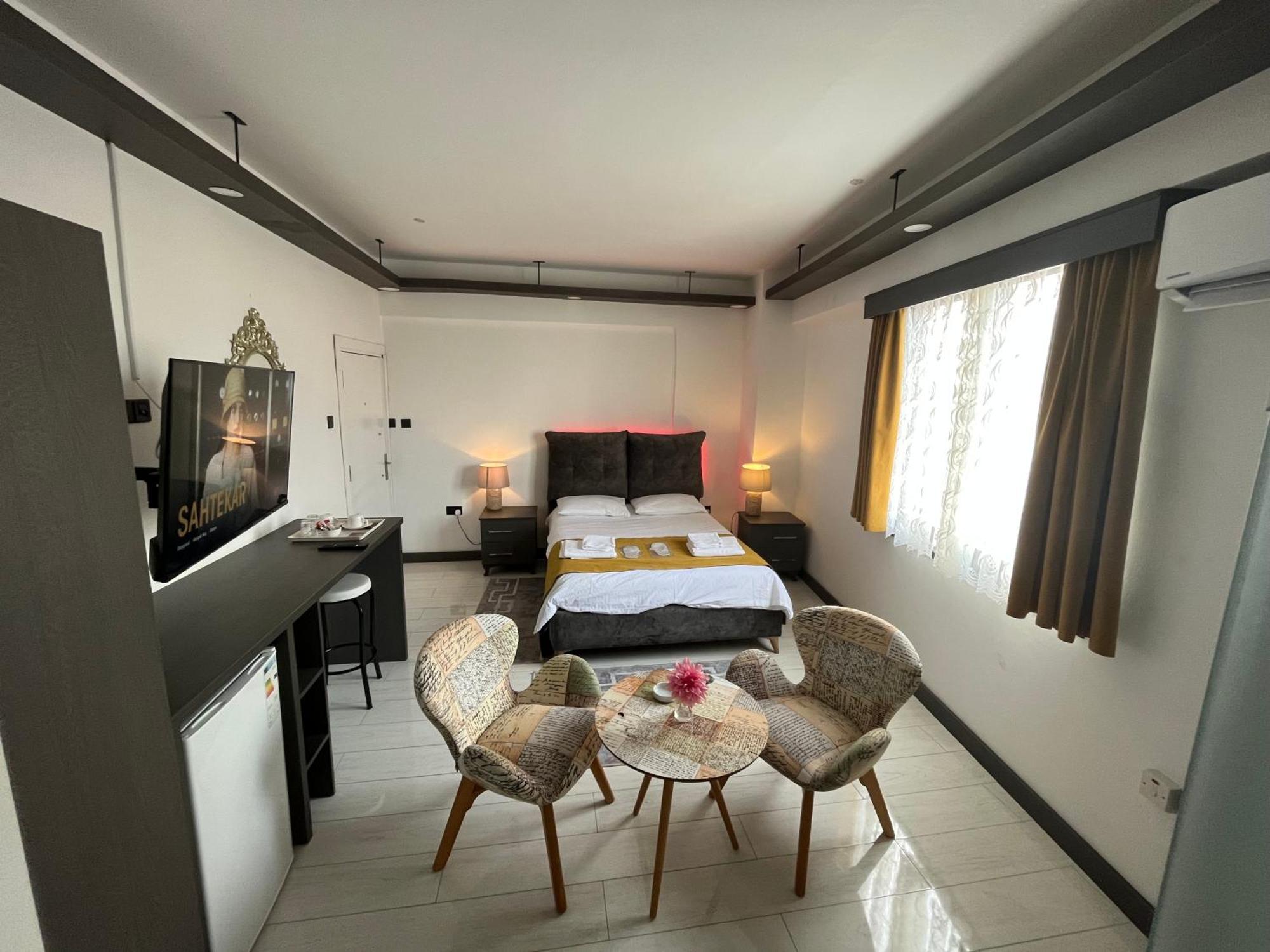 Tiana Boutique Aparthotel Famagusta  Buitenkant foto